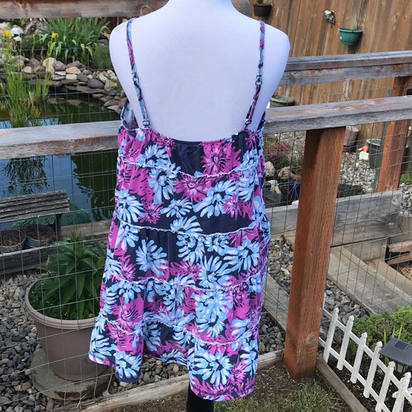 Cute flowered summer dress - Picture 2 of 5